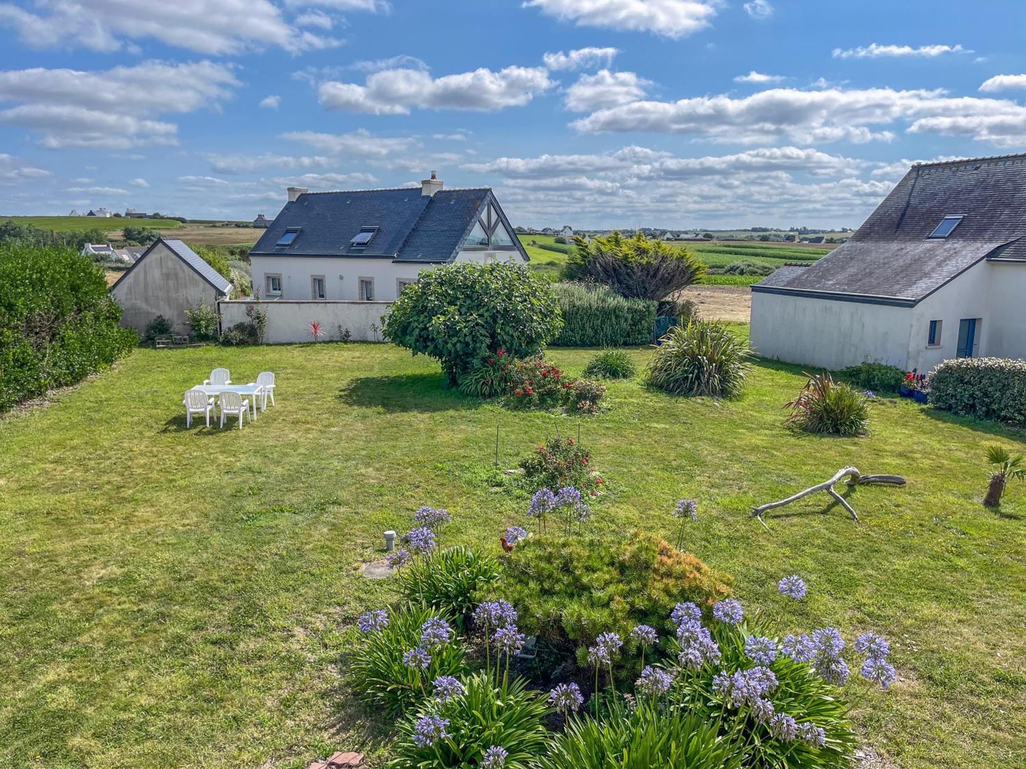 Du Menhir, Vue Panoramique Sur La - Warmhouse Plozevet